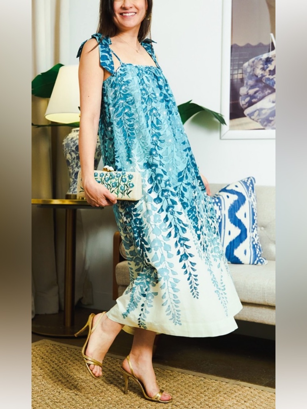🔹 MESTIZA NEW YORK
sleeveless floral midi dress Blue Botanical print